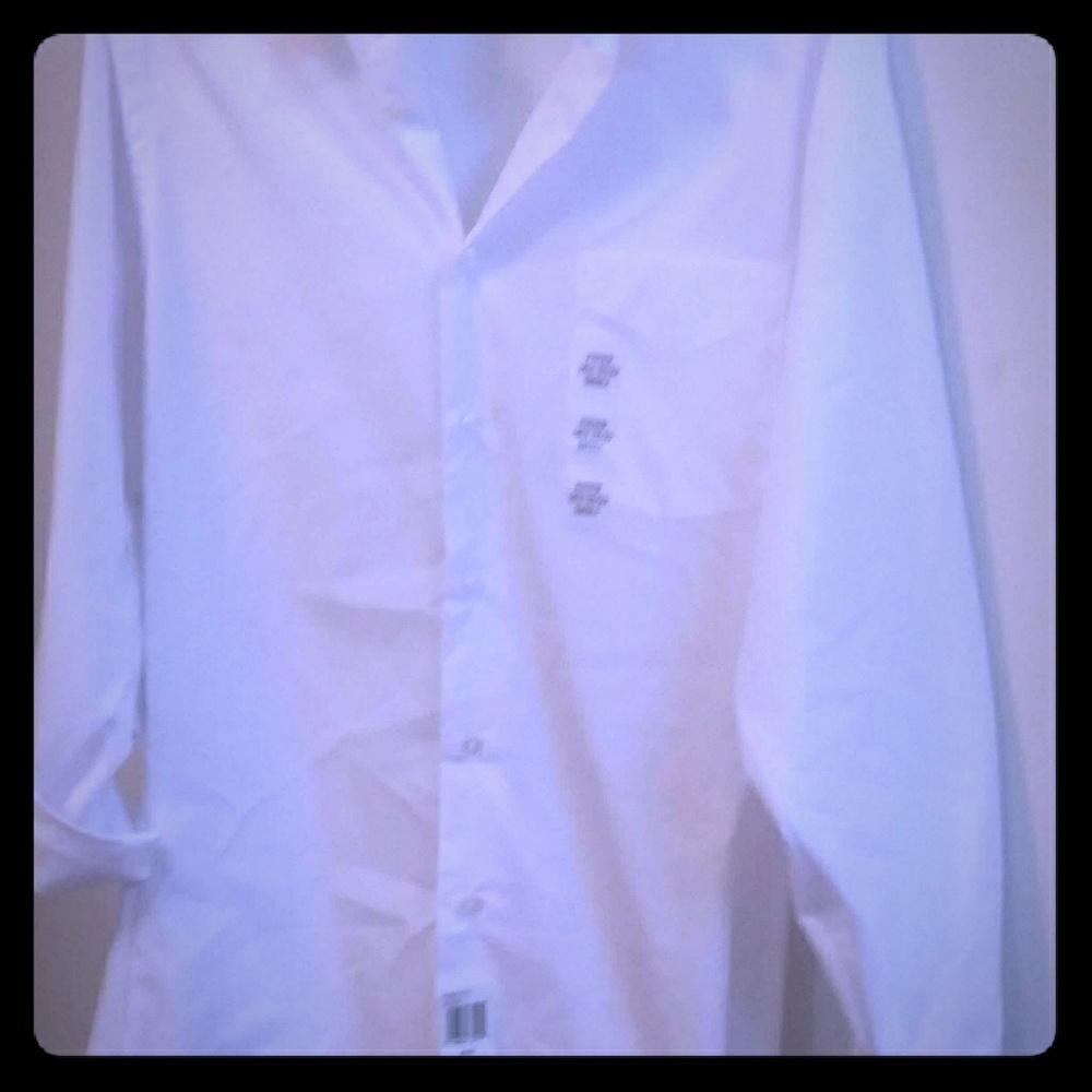 🆕🏷 ~ Fitted Button Down ~